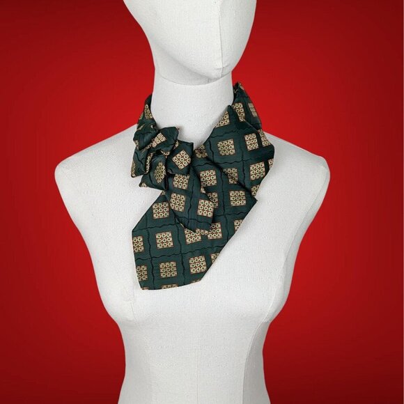 Ogsplosh Women's Fall Vintage Green and Cream Ascot Tie - Picture 1 of 8